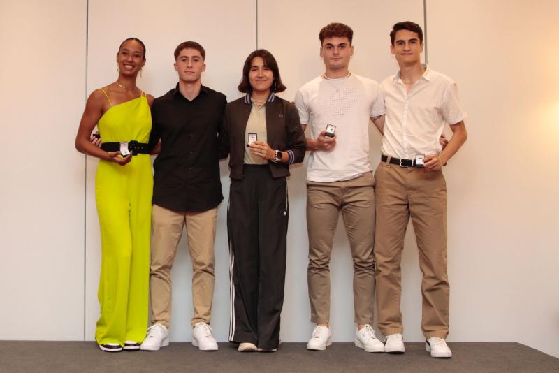 ATLETISMO EZKUR SARIAK 1 irudia